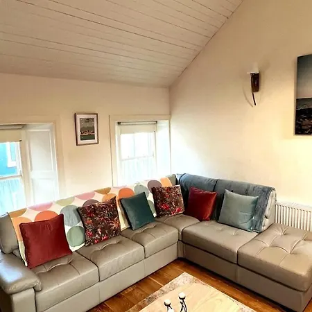 & Stylish Townhouse * 골웨이